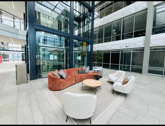 3,000M² OFFICE TO LET IN WATERFALL